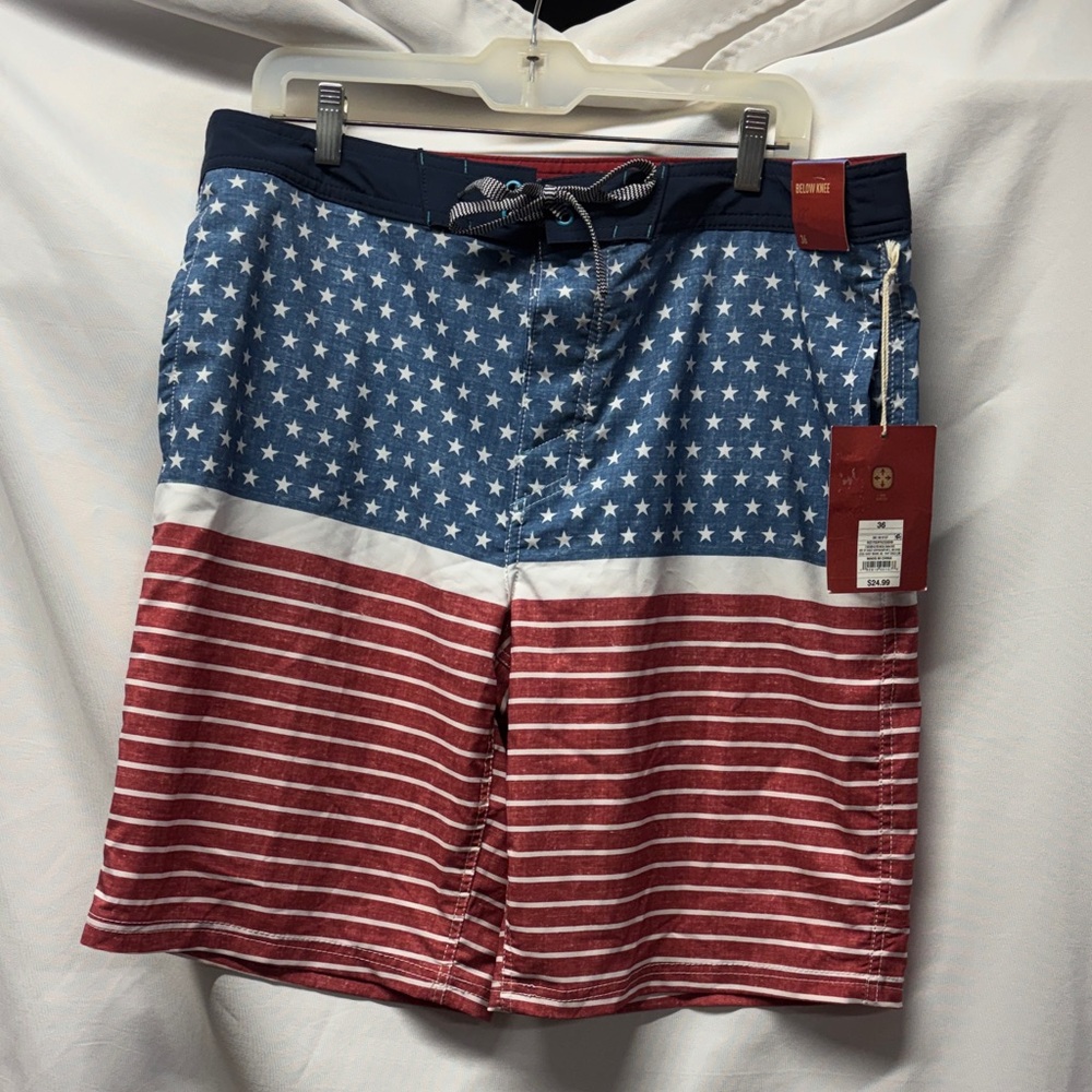 ⛳️Mossimo Supply Co. Blue and Red Star Stripe Men's Shorts